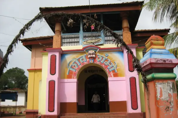 Bandeshwar Temple In Banda