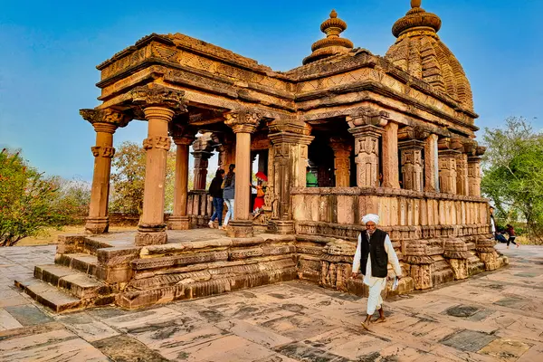 0010122 Mahadeva Temple, Nohta Madhya Pradesh 036