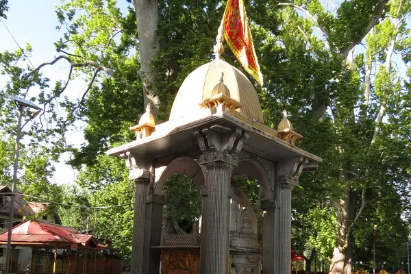 Kheer Bhawani, Ksheer Bhawani or the Ragnya Devi temple 4