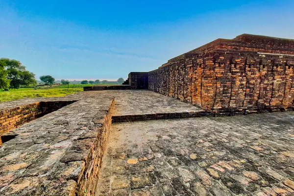 300–340 CE Vishnu temple, Padmavati brick temple platform, Pawaya, Madhya Pradesh 054