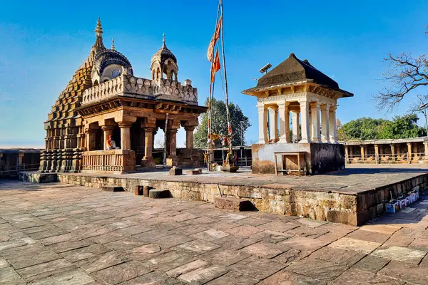 0010322 Chausath Yogini Temple and Gowri Shankar Temple, Bhedaghat Madhya Pradesh 054