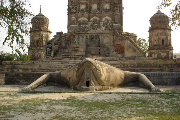 Lakhimpurfrogtemple