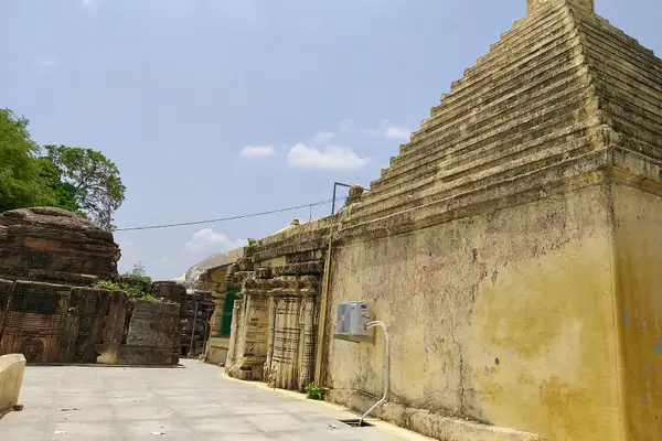 Gautamesvara temple Manthani, Telangana - 20