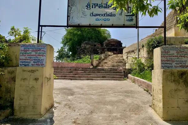 Gautamesvara temple Manthani, Telangana - 01