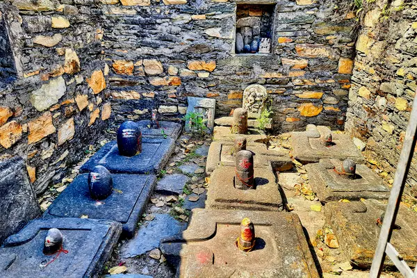 0052023 Jamadagni group of temples, Thaan Uttarakhand 055